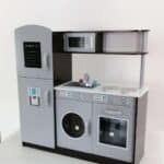 מטבח שחור/אפור מעץ לילדים