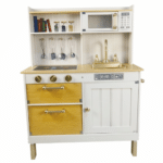 מטבח ברצלונה מעץ לילדים – אלקטרוני ומשמיע צלילים