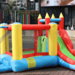 מתקן קפיצה מתנפח עם מגלשה ואיזור קפיצה מגודר|D62028