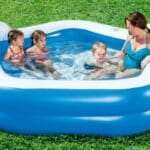 בריכה מחומשת מתנפחת 213X207X69 ס"מ | כולל כריות ישיבה ומשענות ראש | מק"ט 54153