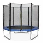 טרמפולינה עגולה כחולה עם רשת בטיחות היקפית על מסגרת מתכת | yrz