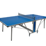 שולחן טניס חוץ כחול עם רשת, מתקפל למחצה וגלגלים לשליפה | yrz