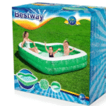 אריזת מוצר של Bestway לבריכה משפחתית מתנפחת ירוקה עם הדמיית שימוש של משפחה | yrz