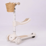 קורקינט ילדים וינטג בצבע שמנת עם מושב וסלסלת קש, על רקע לבן | yrz