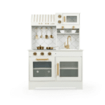 מטבח עץ לילדים בצבע לבן עם פרטים בזהב, תנור, כיור ומיקרוגל