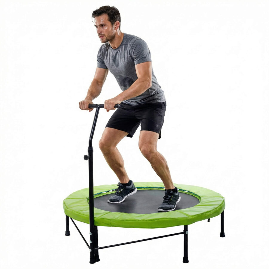 גבר מתאמן על טרמפולינה ספורטיבית עם ידית אחיזה | yrz