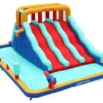 מתנפח מים ענק עם מגלשה תלת מסלולית ובריכת נחיתה | yrz