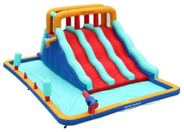 מתנפח מים ענק עם מגלשה תלת מסלולית ובריכת נחיתה | yrz