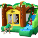 מתנפח לחצר בעיצוב ג'ונגל עם אזור קפיצה ומגלשה | yrz